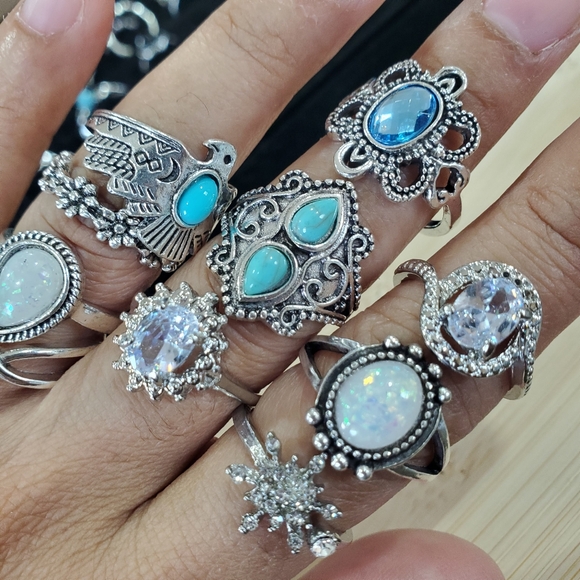 24 Mixed Style Rings - Picture 5 of 11